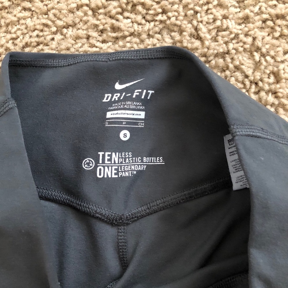 Nike crop legging